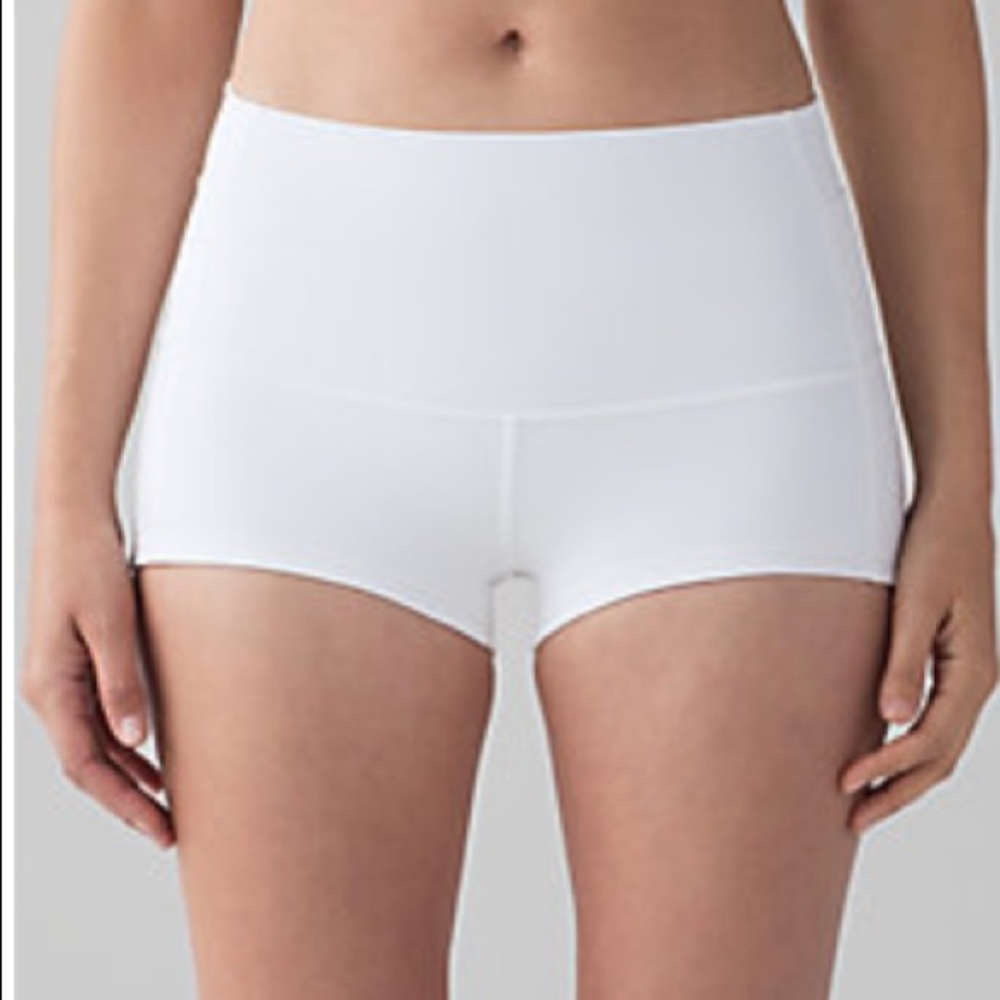 Lulu lemon Wunder Short 2” Full-On Luon